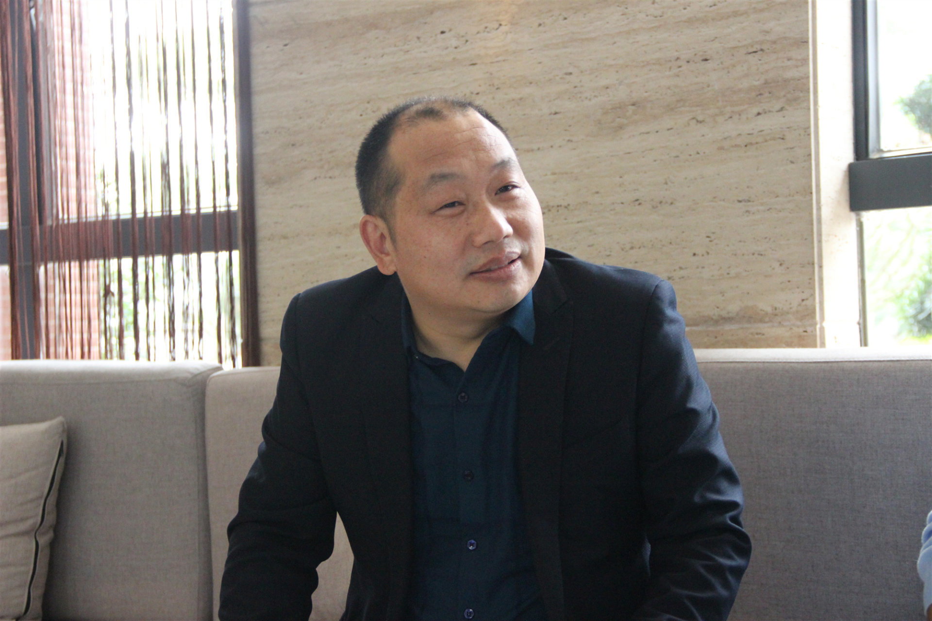 王总接受吉星的专访
