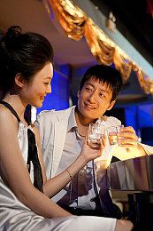 穿上有腔调的情侣装向男二宣誓主权